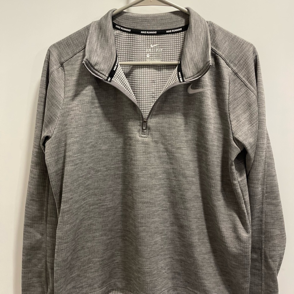 Nike. Running. Long sleeve sweatshirt. Women’s M. Grey. Lightweight.